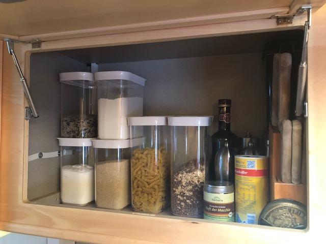Endlich Ordnung im Küchenschrank