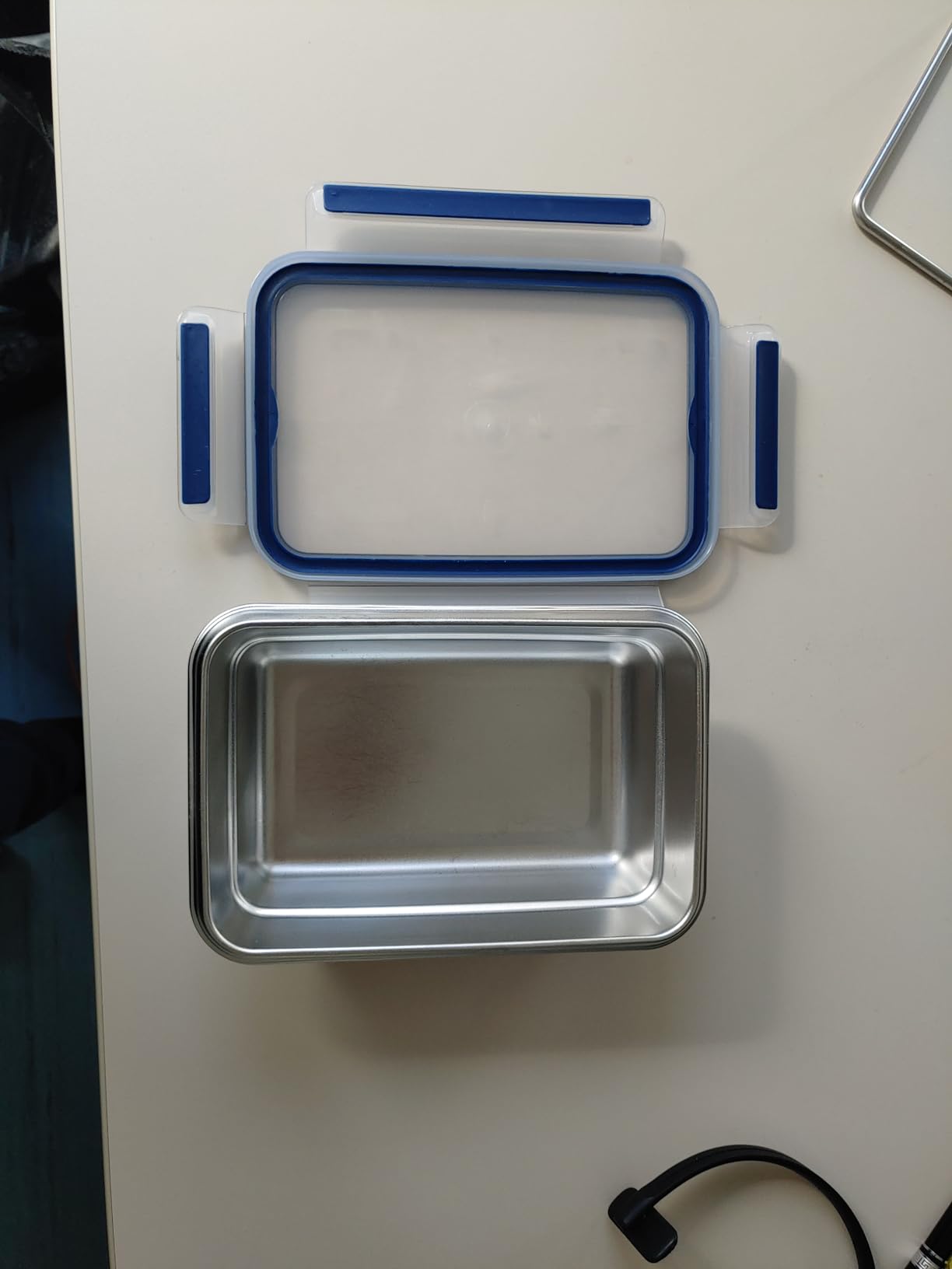 Deckel rinnt bei Flüssigkeit