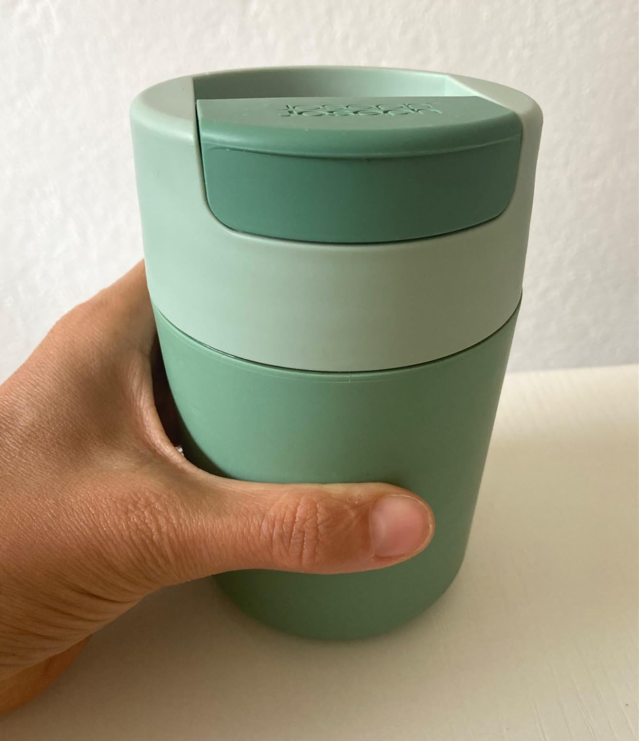 Schöner Becher, hält nicht ewig heiß