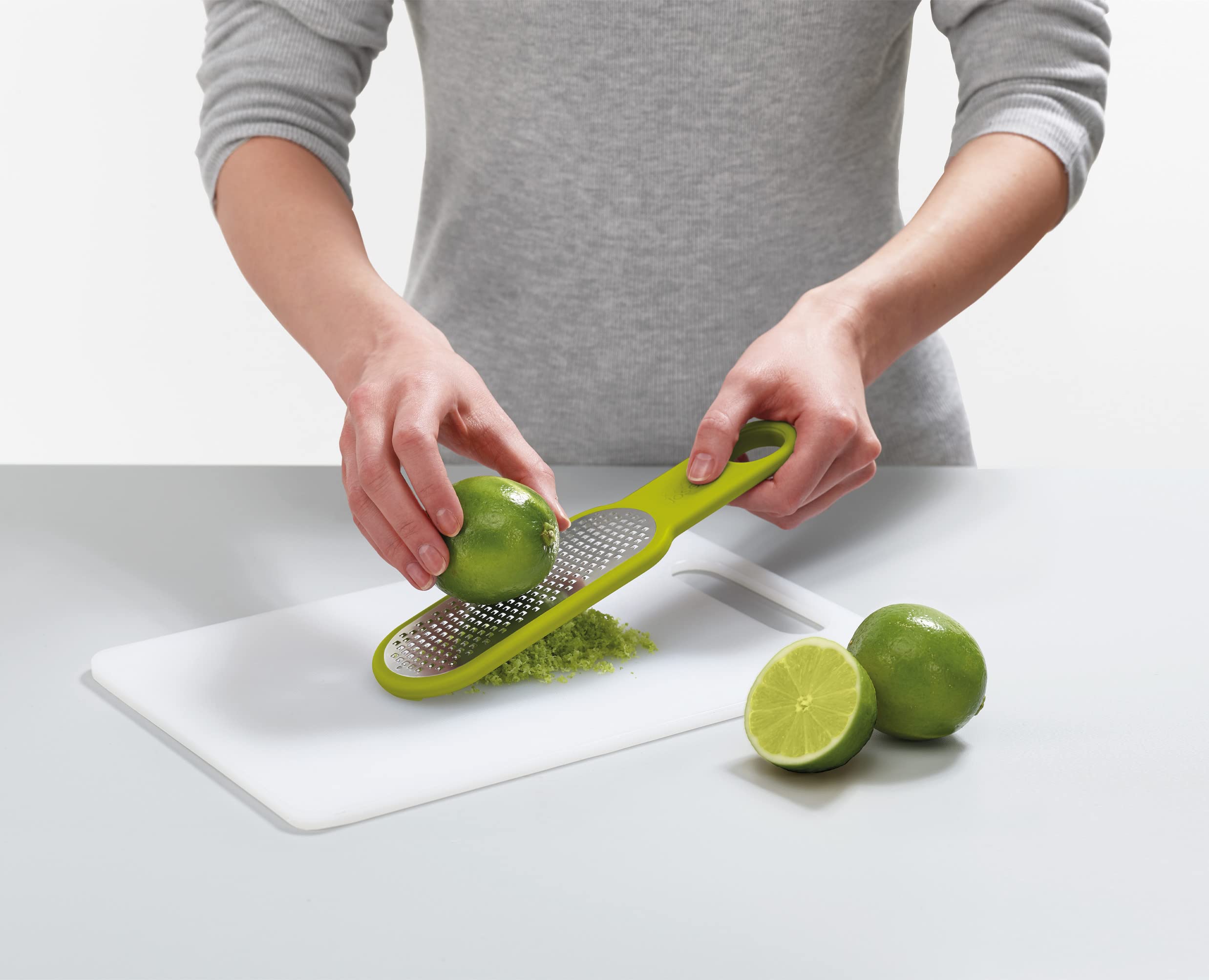joseph-joseph-duo-2-teiliges-reibenset-grobe-und-feine-reibe-mit-edelstahlklinge image 4