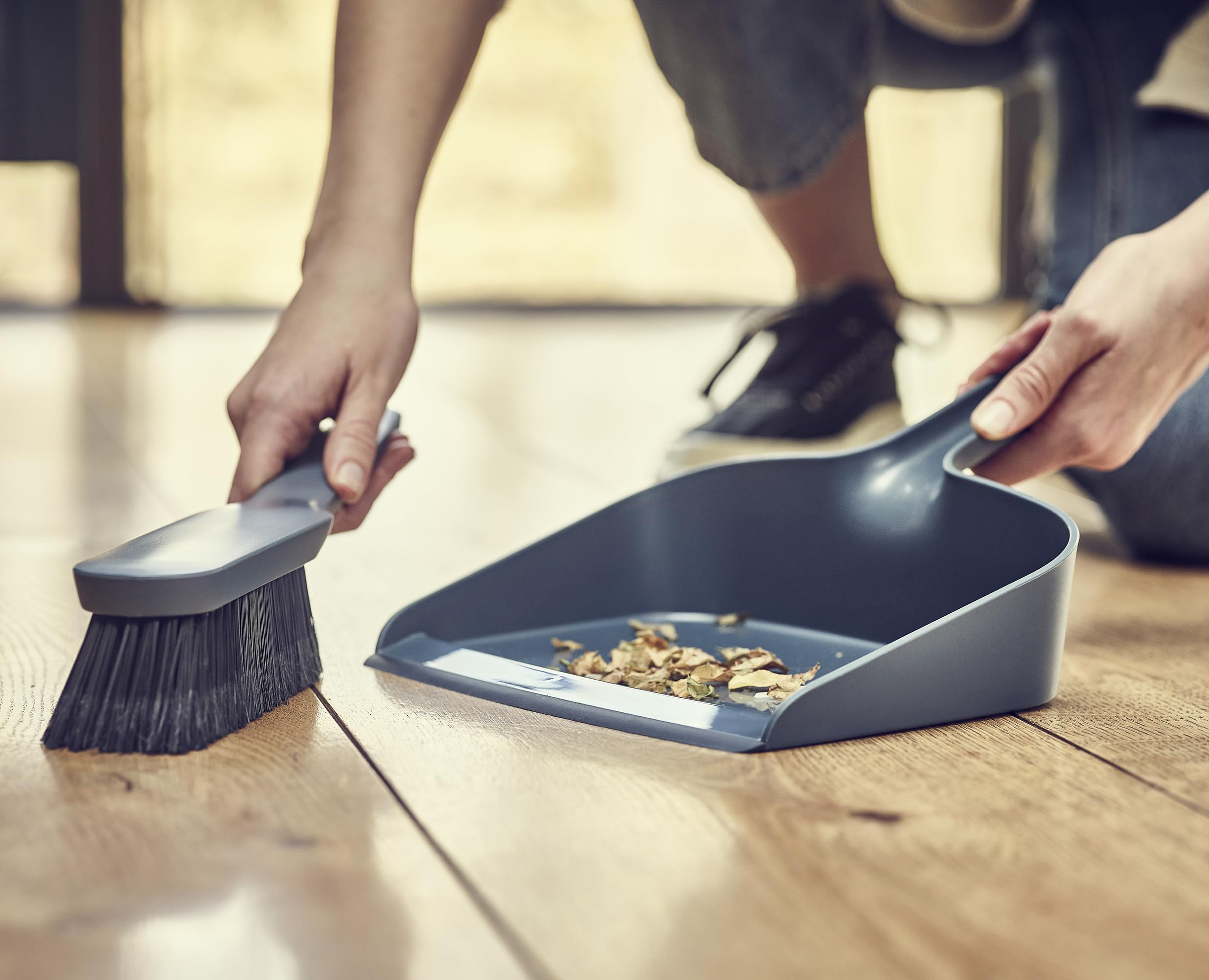 joseph-joseph-cleanstore-kehrgarnitur-mit-wandhalterung-kehrschaufel-mit-dust-sh image 4