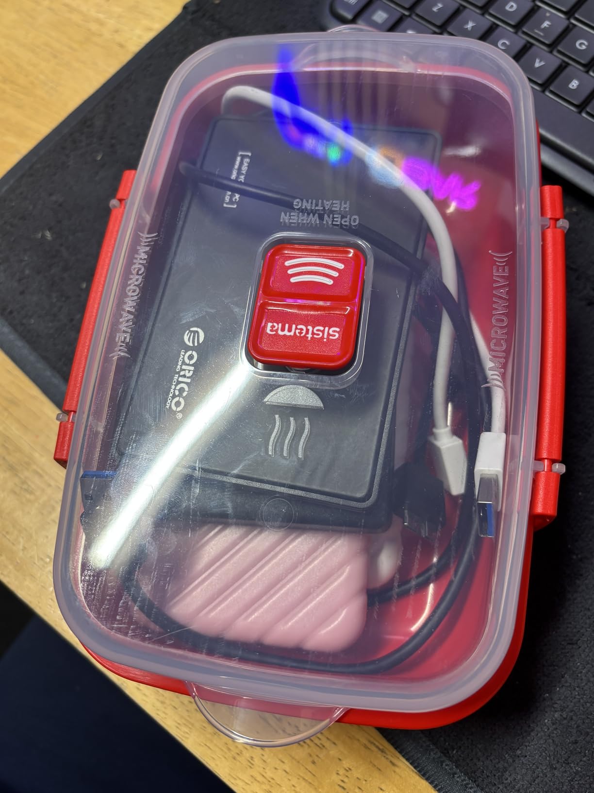 Gute Mikrowellenschüssel mit kleinen Abstrichen