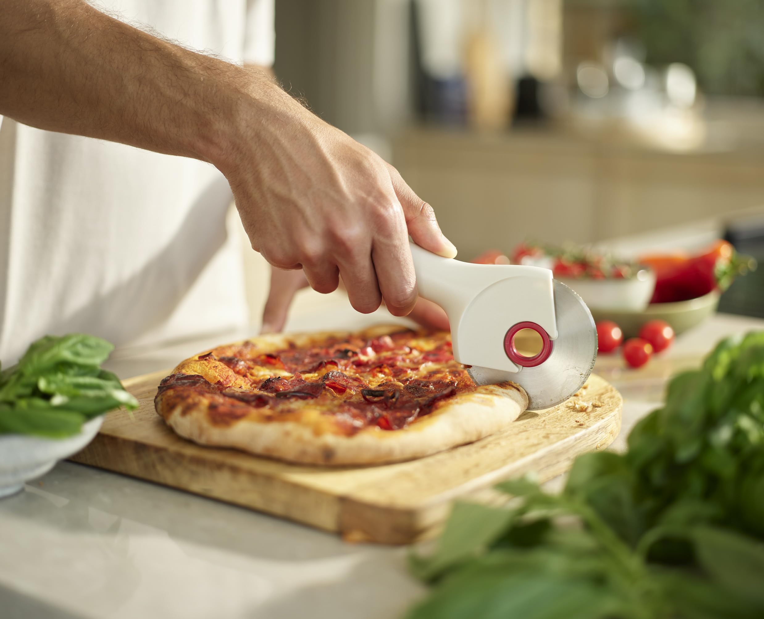 joseph-joseph-ringo-pizzaschneider-mit-abnehmbarer-edelstahlklinge-leicht-zu-rei image 5