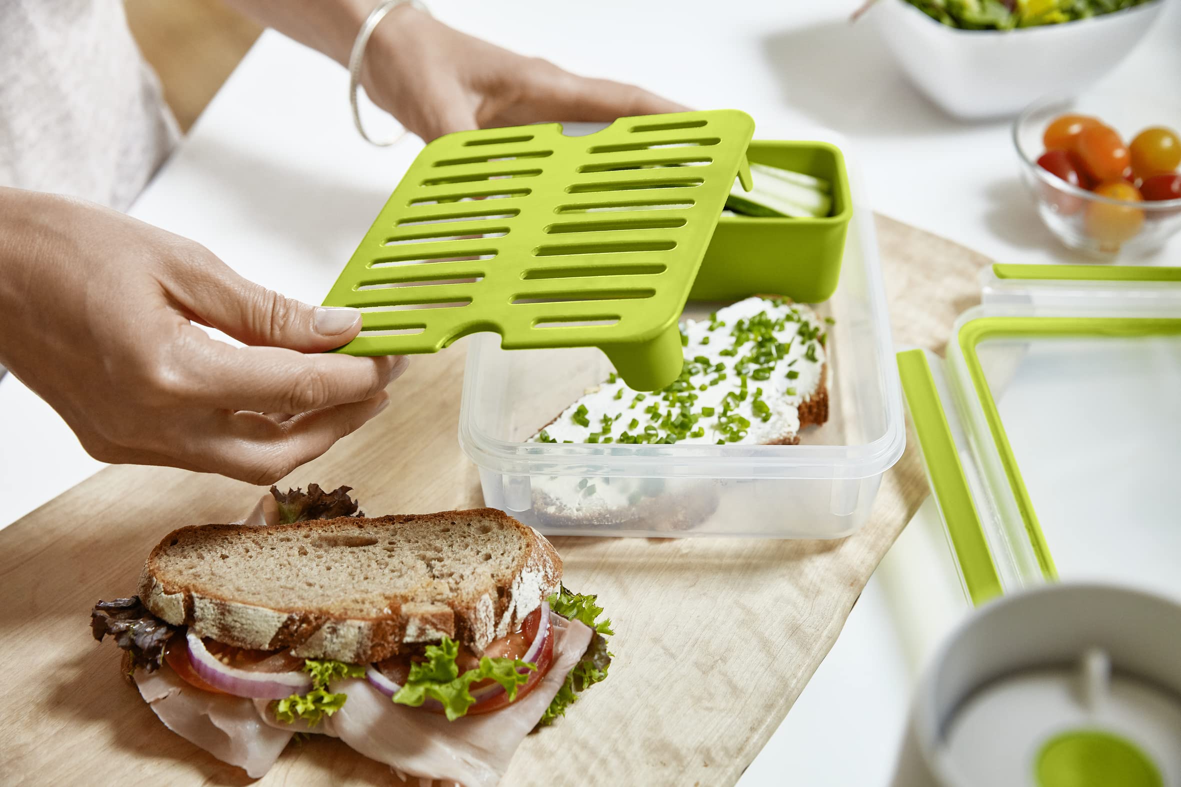 emsa-clip-go-lunchbox-1-2-l-brotdose-100-dicht-mit-gittereinsatz-2-ebene-und-sna image 2