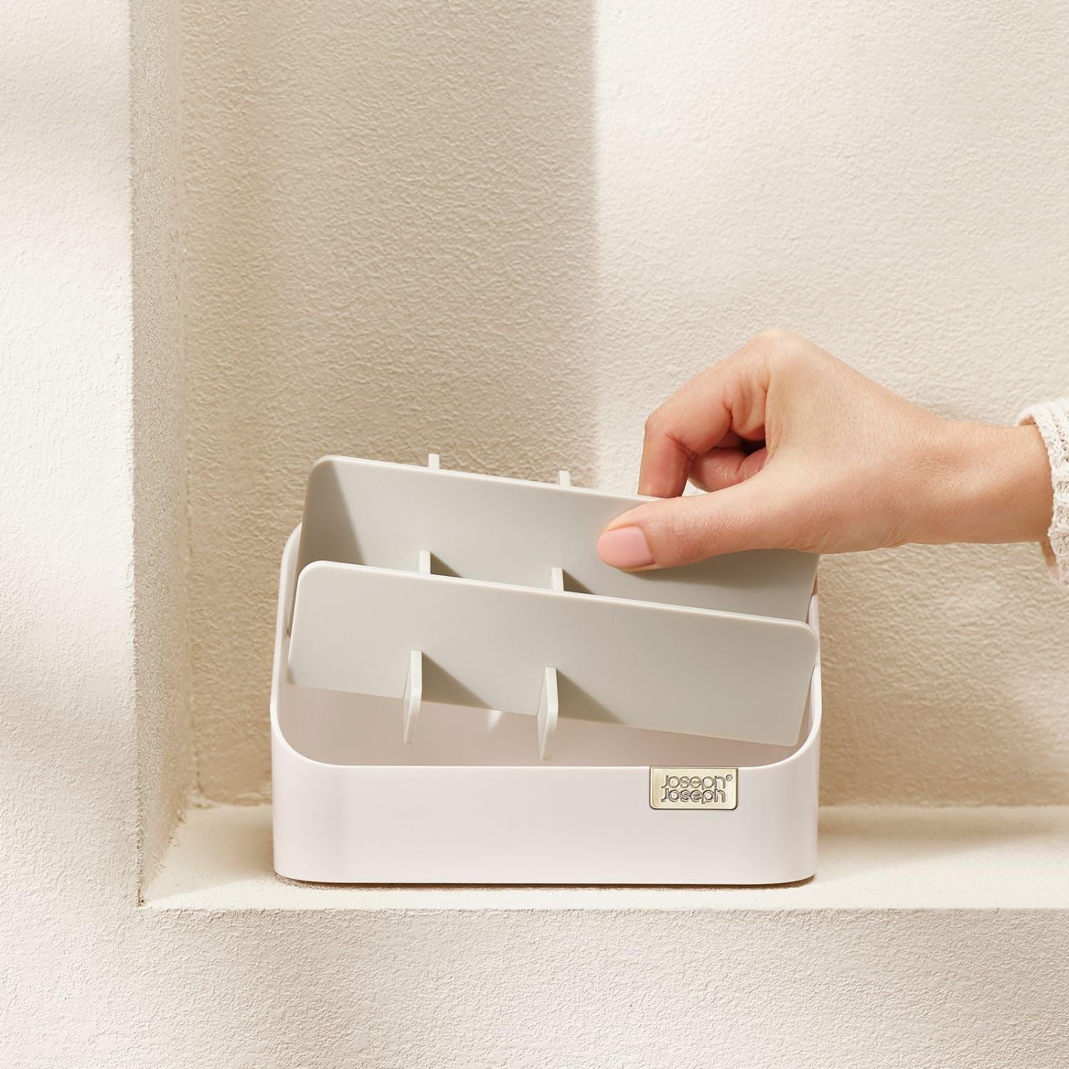 joseph-joseph-tiered-beauty-make-up-kosmetik-organizer-mit-trennw-nden-aufbewahr image 5