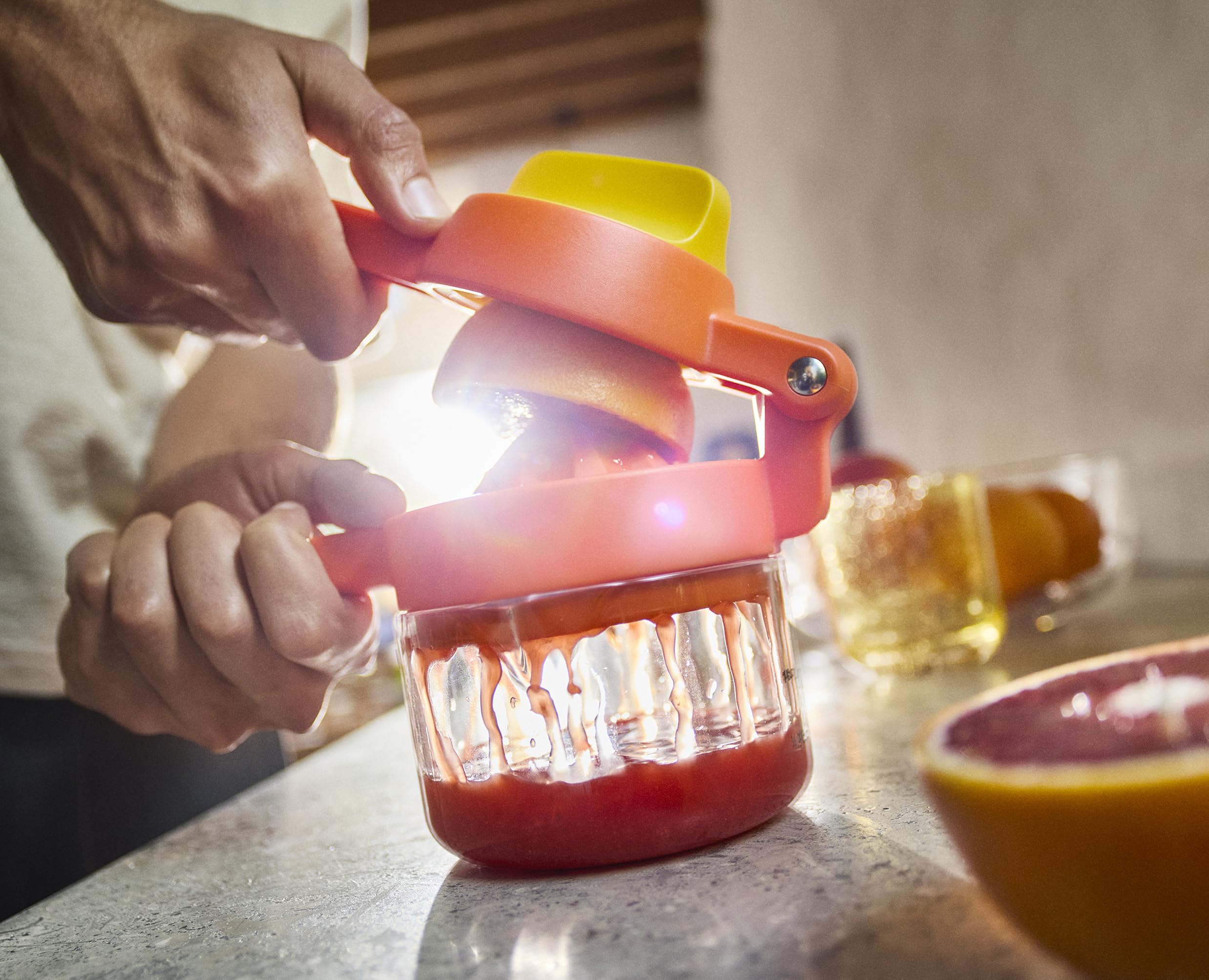 joseph-joseph-juicemax-plus-manuelle-zitruspresse-dual-aktion-saftpresse-mit-300 image 3