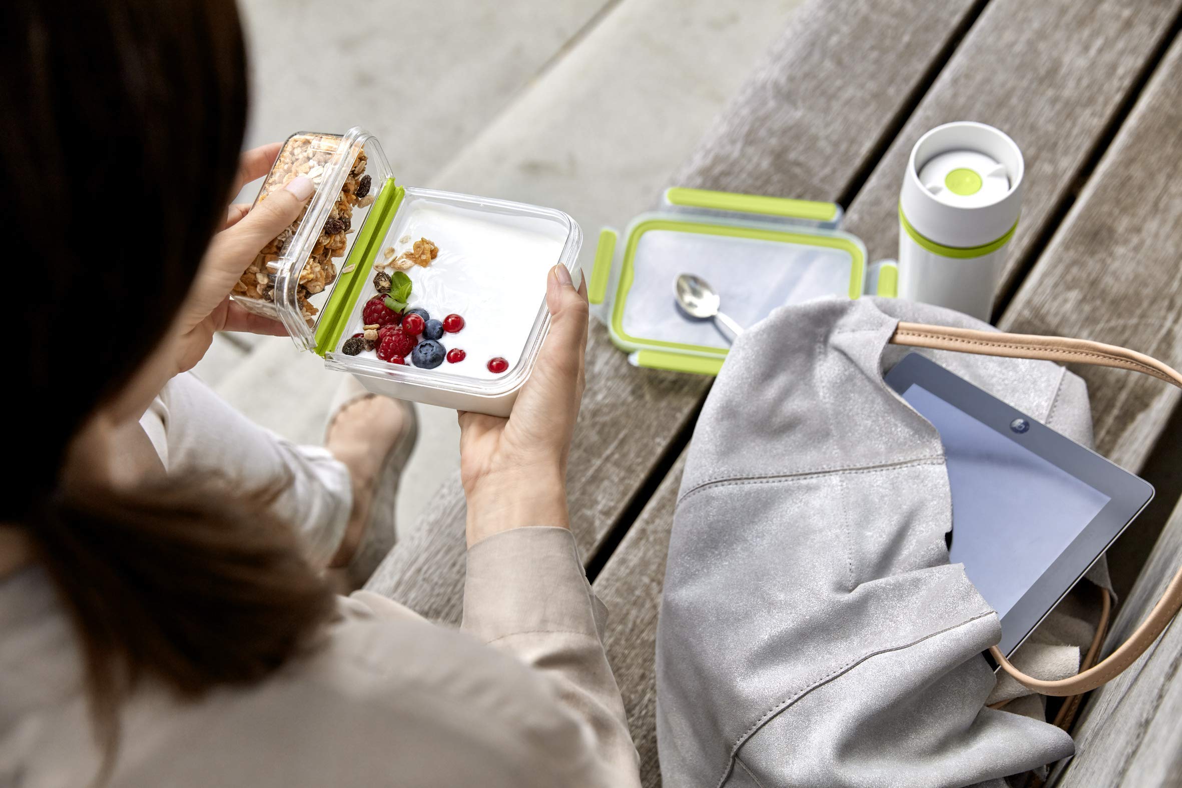 emsa-clip-go-yoghurtbox-0-6-l-brotdose-mit-2-kammern-und-knick-ecke-100-dicht-tr image 4