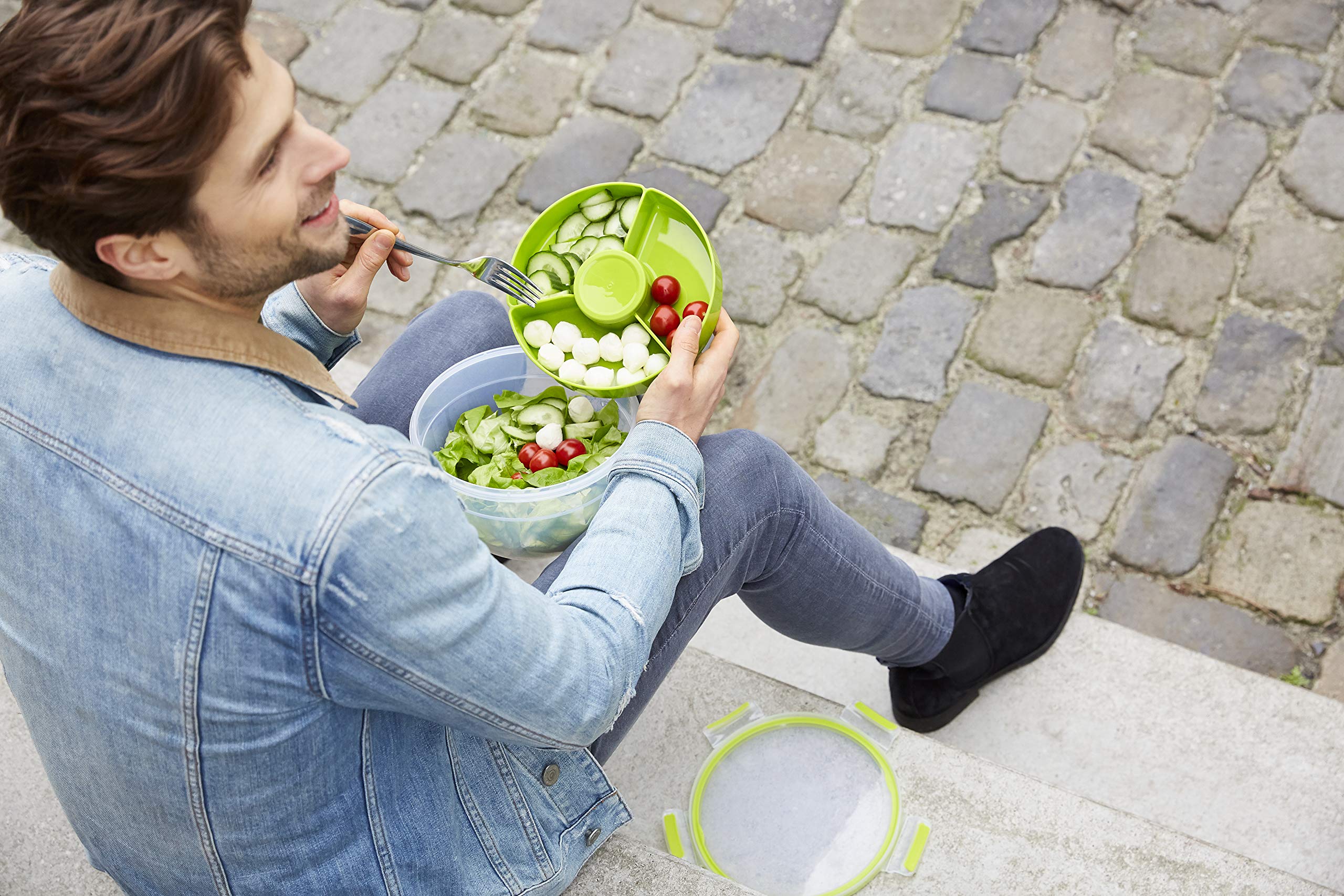 emsa-clip-go-salatbox-2-6-l-runde-frischhaltedose-mit-2-f-chern-frischedichtung- image 6
